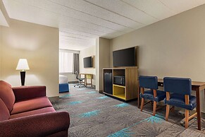 Days Hotel by Wyndham Allentown Airport / Lehigh Valley