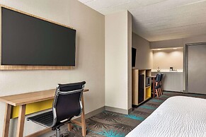Days Hotel by Wyndham Allentown Airport / Lehigh Valley