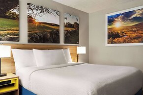 Days Hotel by Wyndham Allentown Airport / Lehigh Valley