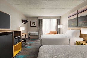 Days Hotel by Wyndham Allentown Airport / Lehigh Valley