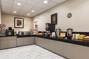 Days Hotel by Wyndham Allentown Airport / Lehigh Valley