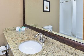 Comfort Suites near Route 66