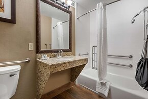 Comfort Suites near Route 66