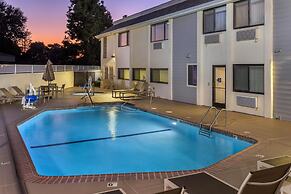 Best Western Town & Country Lodge