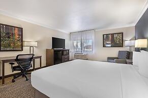 Best Western Town & Country Lodge