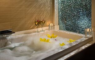 Hilton Waikiki Beach Resort & Spa