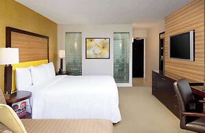 Hilton Waikiki Beach Resort & Spa