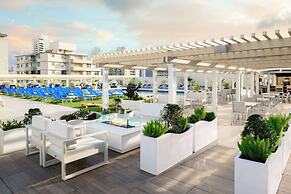 Hilton Waikiki Beach Resort & Spa