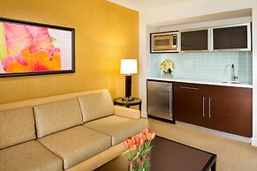 Hilton Waikiki Beach Resort & Spa