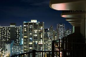 Hilton Waikiki Beach Resort & Spa