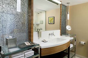 Hilton Waikiki Beach Resort & Spa