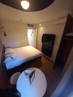 ibis Orange Centre Echangeur A7 A9