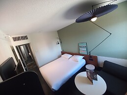 ibis Orange Centre Echangeur A7 A9