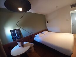 ibis Orange Centre Echangeur A7 A9