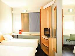 ibis Orange Centre Echangeur A7 A9