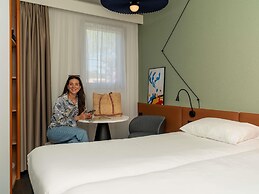 ibis Orange Centre Echangeur A7 A9