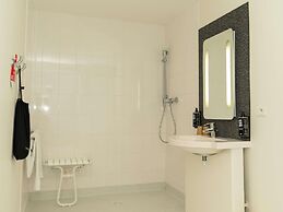 ibis Orange Centre Echangeur A7 A9