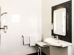 ibis Orange Centre Echangeur A7 A9