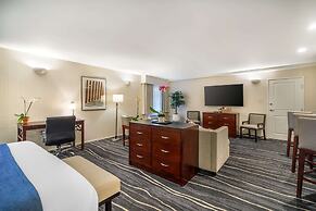 Best Western Plus Carpinteria Inn