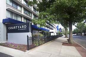 Courtyard New Haven at Yale