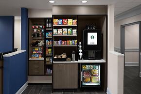 Courtyard New Haven at Yale