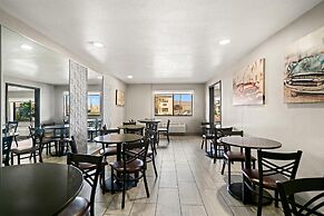 Best Western Desert Villa Inn