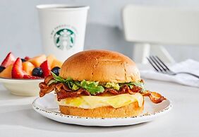 Courtyard by Marriott Boston Norwood/Canton
