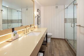 DoubleTree by Hilton Hotel Missoula - Edgewater