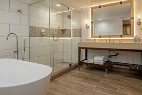 DoubleTree by Hilton Hotel Missoula - Edgewater