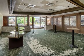 DoubleTree by Hilton Hotel Missoula - Edgewater