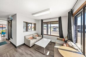 Days Inn by Wyndham Winona