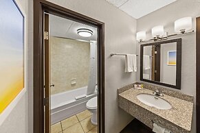 Days Inn by Wyndham Winona