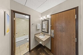 Days Inn by Wyndham Winona