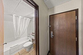Days Inn by Wyndham Winona