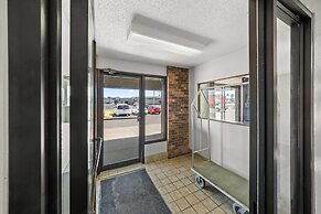 Days Inn by Wyndham Winona