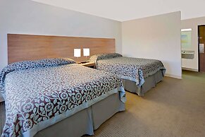 Days Inn by Wyndham Winona