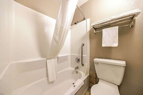 Motel 6 Portland, OR - Southeast