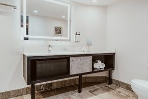 Crowne Plaza Fredericton-Lord Beaverbrook by IHG