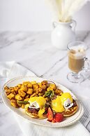 Crowne Plaza Fredericton-Lord Beaverbrook by IHG