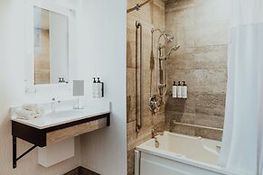 Crowne Plaza Fredericton-Lord Beaverbrook by IHG