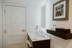 Crowne Plaza Fredericton-Lord Beaverbrook by IHG