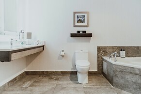 Crowne Plaza Fredericton-Lord Beaverbrook by IHG