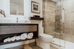 Crowne Plaza Fredericton-Lord Beaverbrook by IHG