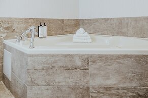 Crowne Plaza Fredericton-Lord Beaverbrook by IHG