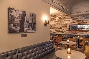 Crowne Plaza Fredericton-Lord Beaverbrook by IHG