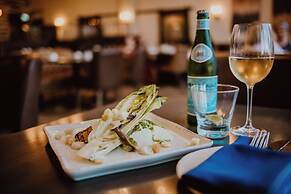 Crowne Plaza Fredericton-Lord Beaverbrook by IHG