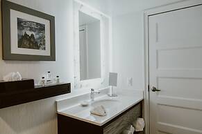 Crowne Plaza Fredericton-Lord Beaverbrook by IHG