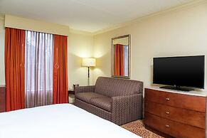 DoubleTree by Hilton Hotel Grand Rapids Airport