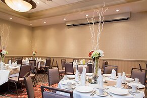 DoubleTree by Hilton Hotel Grand Rapids Airport