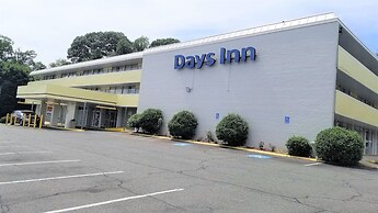 Days Inn by Wyndham Alexandria South